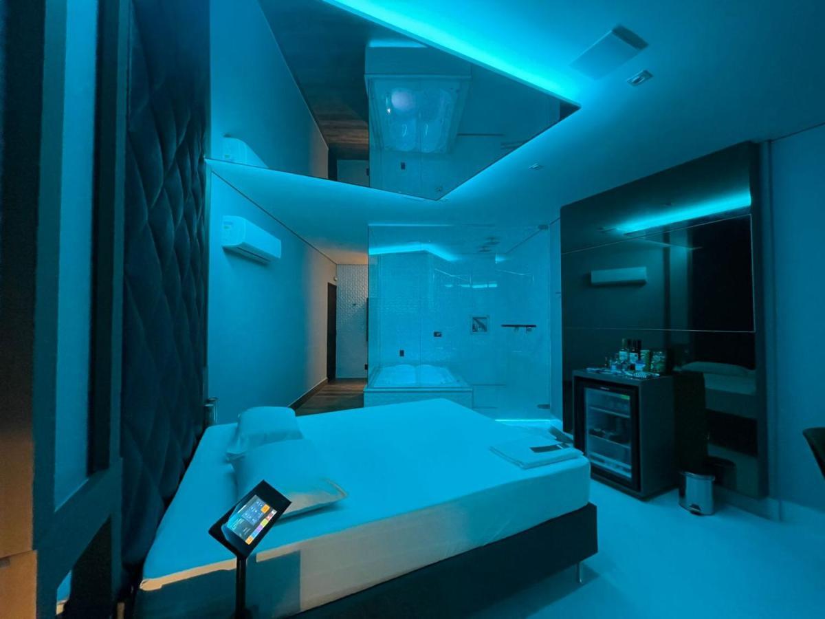 Love hotel Dubai Bh (adults Only)